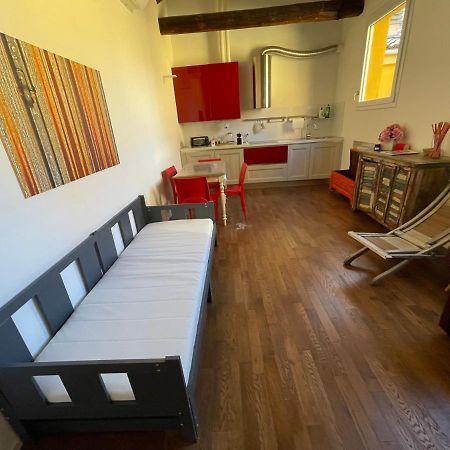 Red Appartamento Immerso Tra Le Mura Bolognesi 외부 사진